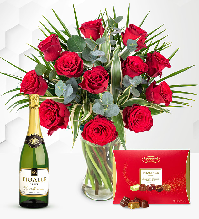 12 Red Roses Delights Gift